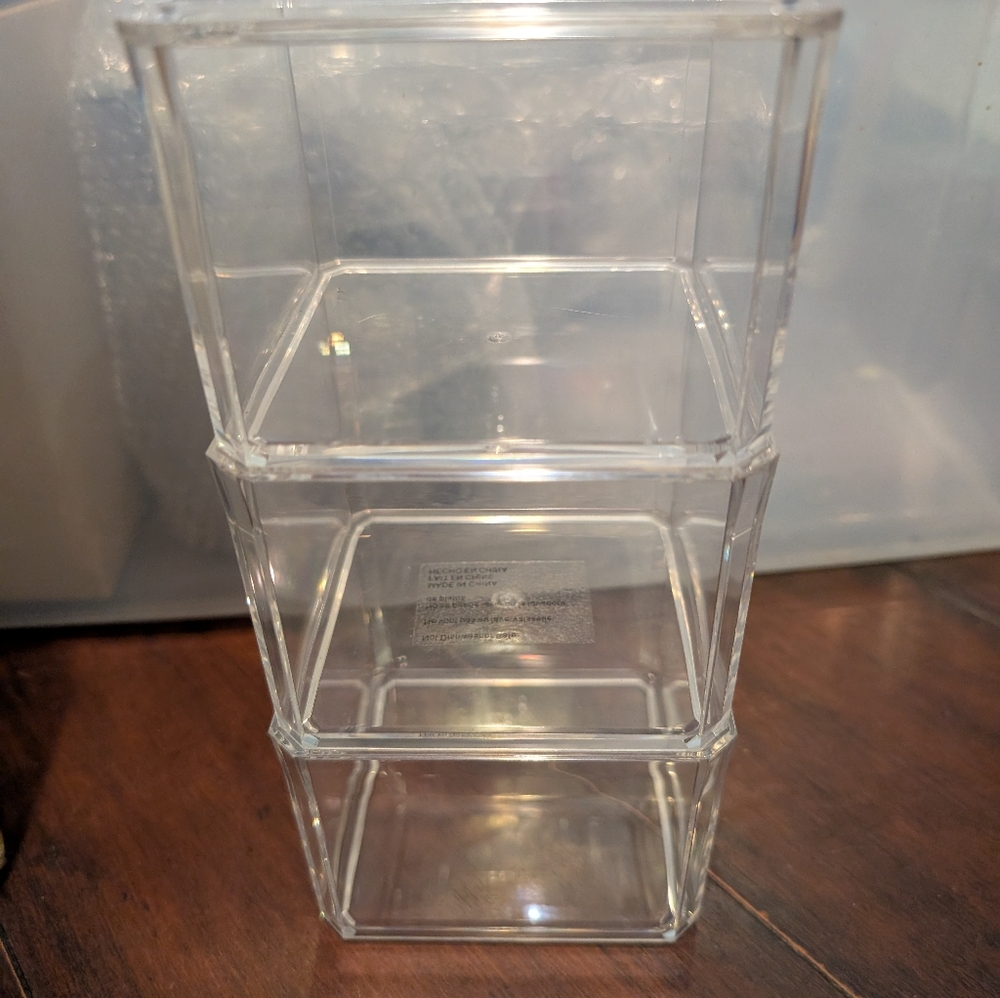 Avon Clear Stackable Storage Containers - Picture 3 of 6